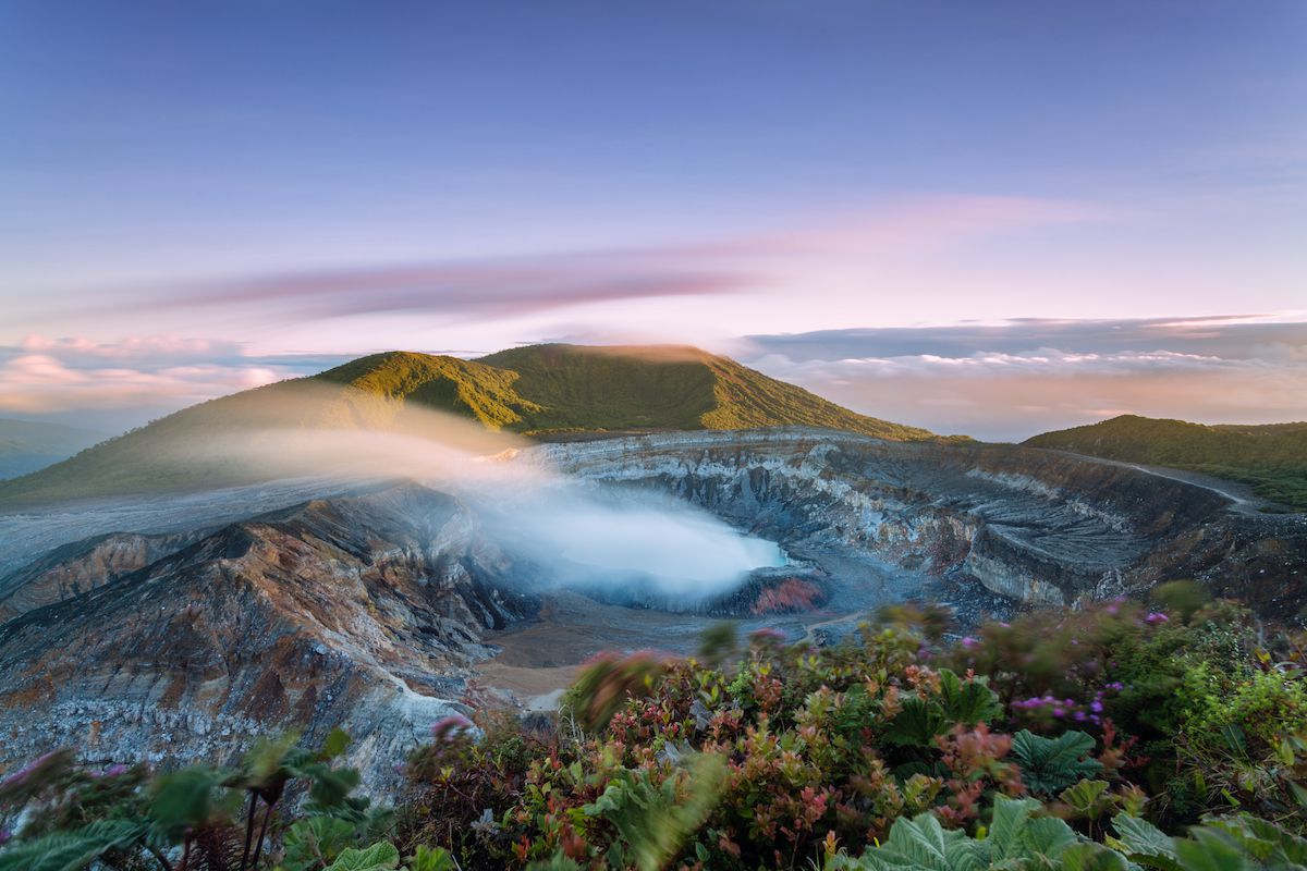 poas volcano