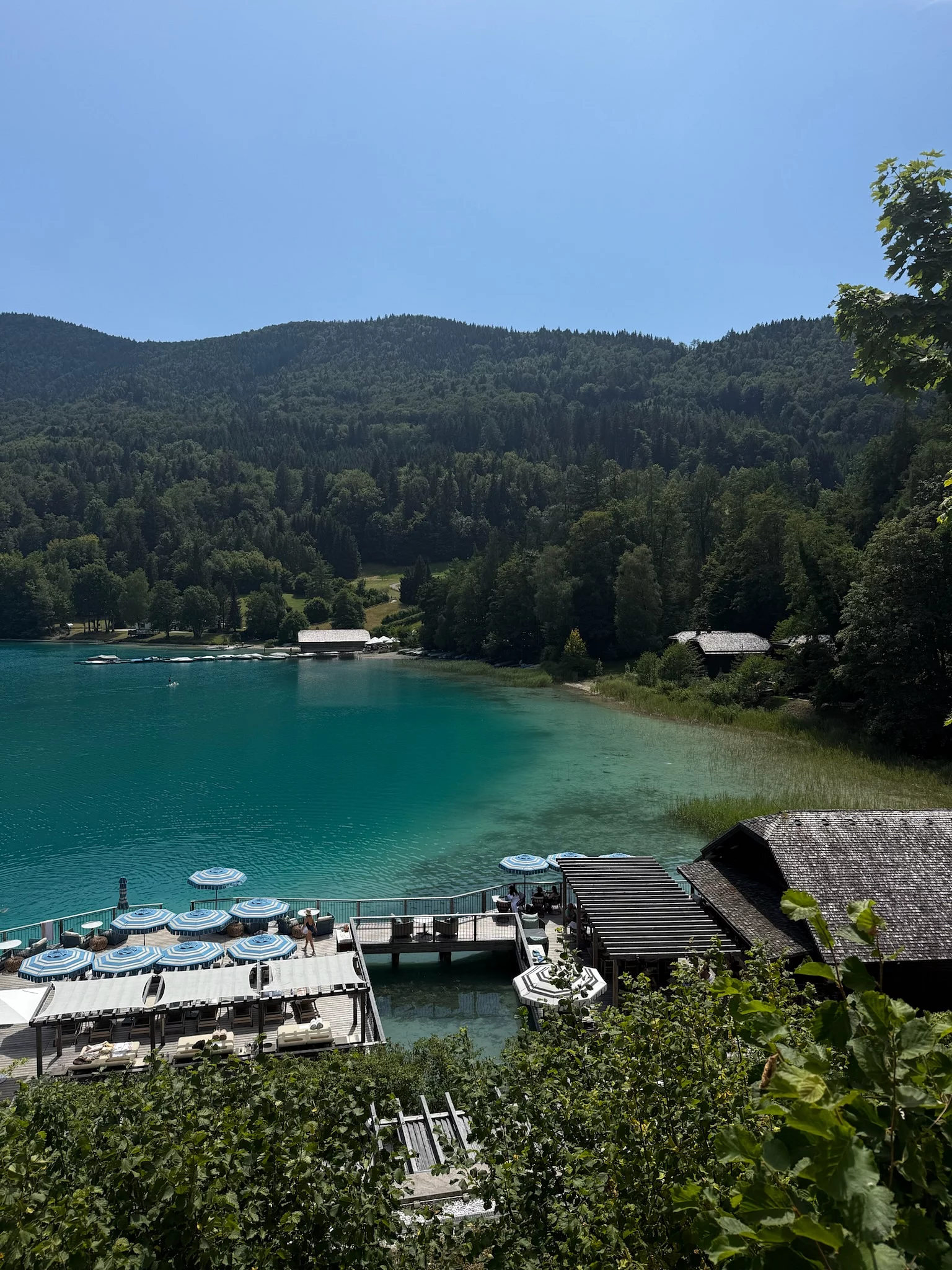 lake-club